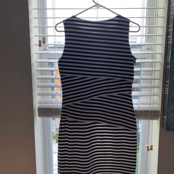J.McLaughlin Navy/White Dress XS - Picture 3 of 3